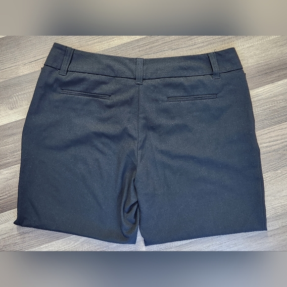 Daisy Fuentes brand size 10 black capri slacks - Picture 8 of 8